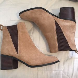 Steve Madden Imari suede booties